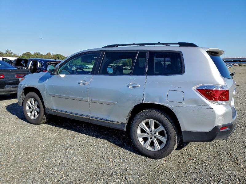 Photo 2 from auction – 2012 TOYOTA HIGHLANDER with VIN 5TDZK3EH7CS082439