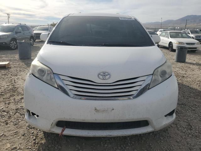 Photo 5 from auction – 2015 TOYOTA SIENNA LE with VIN 5TDKK3DC3FS560612
