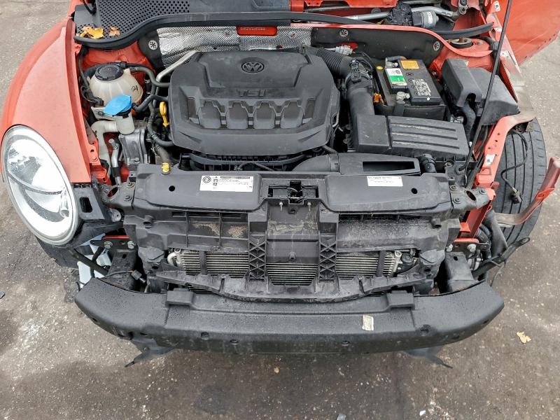 Photo 11 from auction – 2018 VOLKSWAGEN BEETLE S with VIN 3VWFD7AT9JM700899