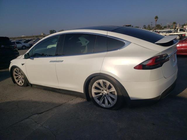 Фото 2 с аукциона – 2020 TESLA MODEL X с VIN 5YJXCAE20LF245781