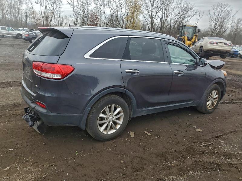 Photo 3 from auction – 2016 KIA SORENTO LX with VIN 5XYPG4A34GG081289
