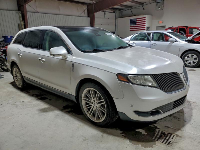 Photo 4 from auction – 2013 LINCOLN MKT with VIN 2LMHJ5AT4DBL50189