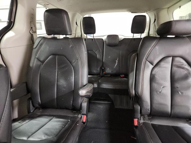 Photo 10 from auction – 2017 CHRYSLER PACIFICA T with VIN 2C4RC1EG2HR832872