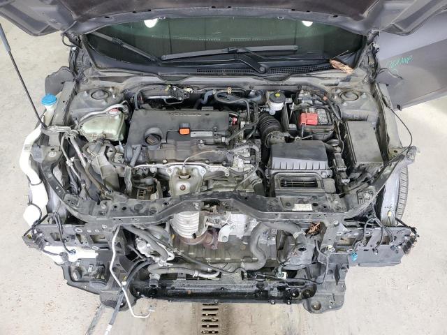 Photo 11 from auction – 2018 HONDA CIVIC LX with VIN 2HGFC2F59JH596692