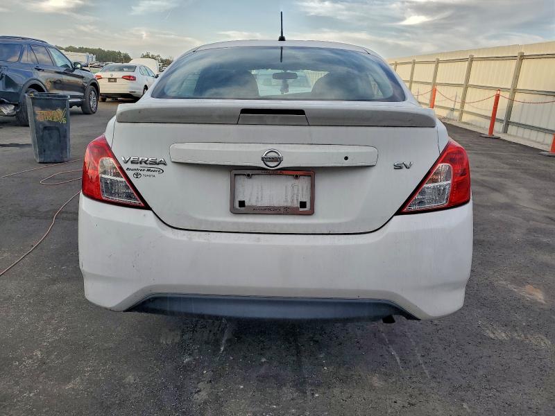 Photo 6 from auction – 2018 NISSAN VERSA S with VIN 3N1CN7AP4JL856704