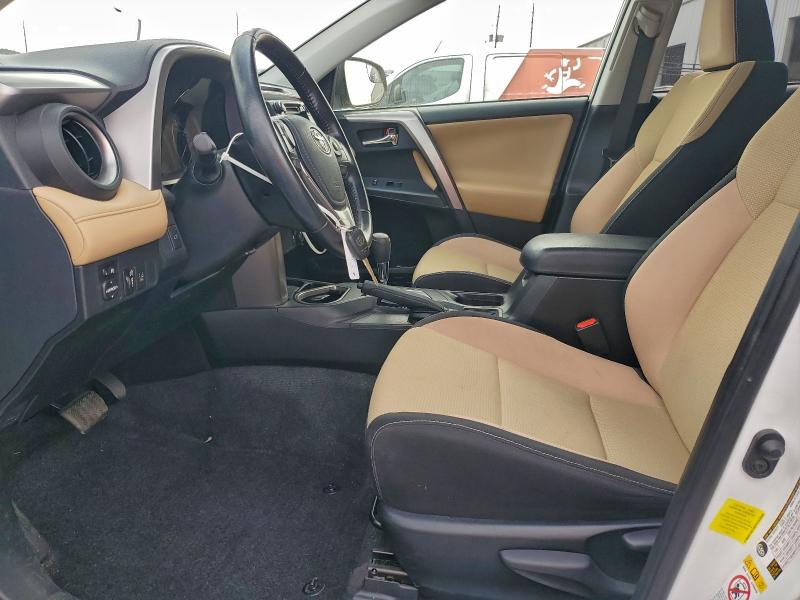 Photo 7 from auction – 2017 TOYOTA RAV4 XLE with VIN JTMWFREV9HD103083