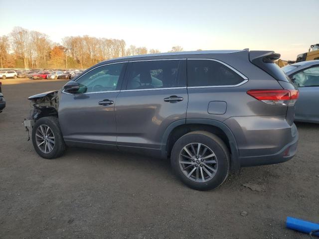 Foto 2 de la subasta – 2018 TOYOTA HIGHLANDER con VIN 5TDJZRFH6JS893074