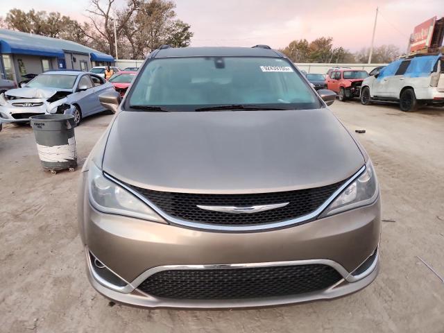 Photo 5 from auction – 2017 CHRYSLER PACIFICA T with VIN 2C4RC1BG2HR536013
