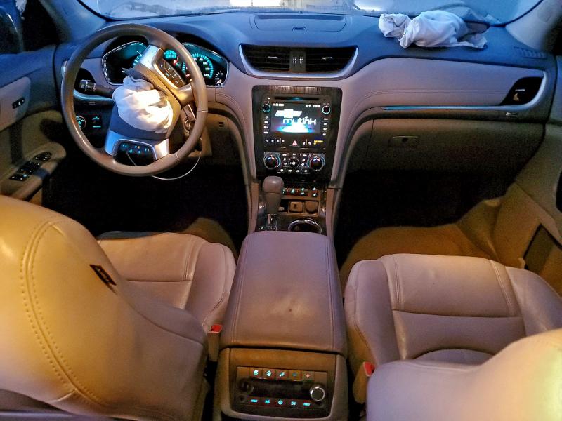 Photo 8 from auction – 2016 CHEVROLET TRAVERSE L with VIN 1GNKRJKD6GJ341354