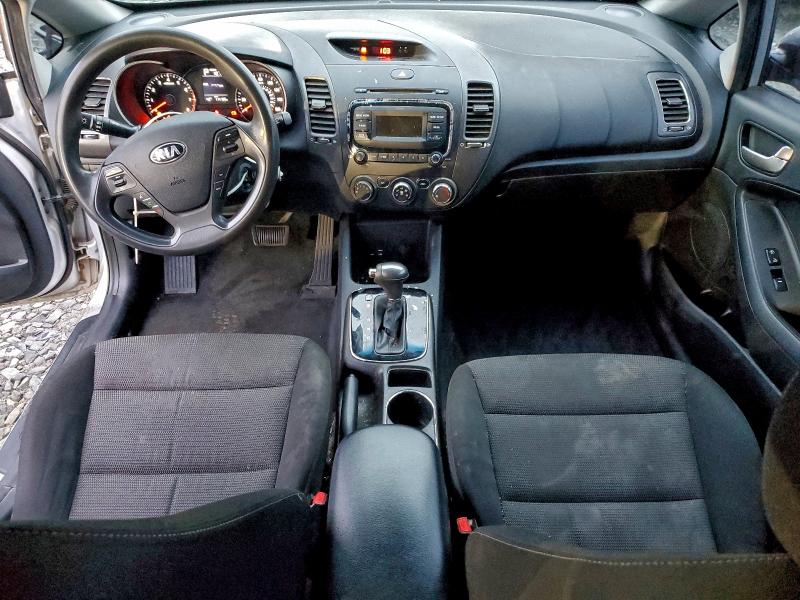 Photo 8 from auction – 2017 KIA FORTE LX with VIN 3KPFK4A70HE022123