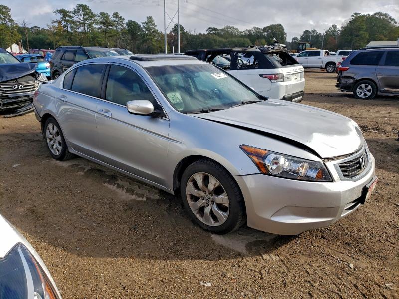 Photo 4 from auction – 2010 HONDA ACCORD EXL with VIN 1HGCP2F85AA010893