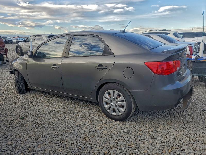 Photo 2 from auction – 2013 KIA FORTE EX with VIN KNAFU4A22D5678079