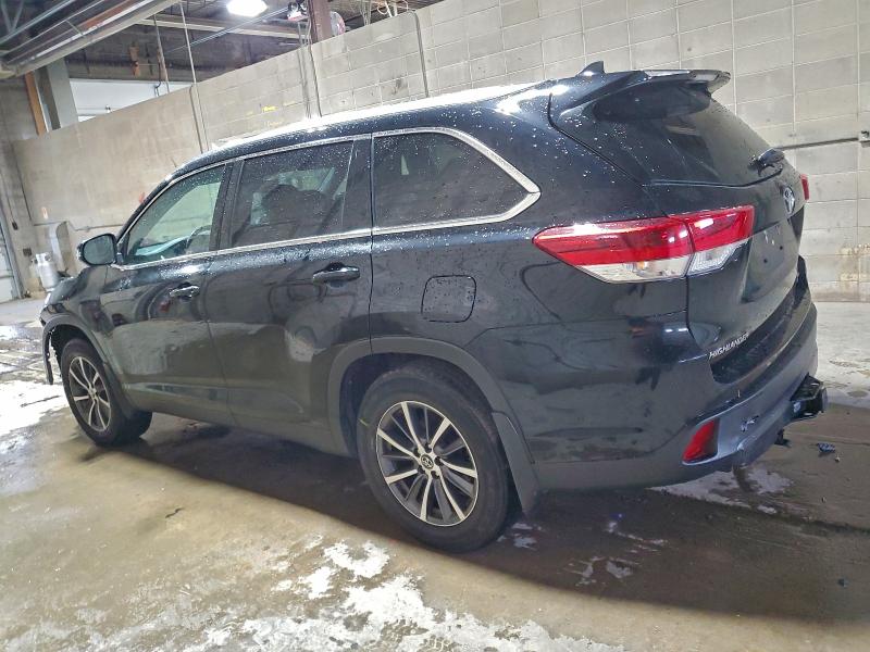 Photo 2 from auction – 2019 TOYOTA HIGHLANDER with VIN 5TDJZRFH9KS958890