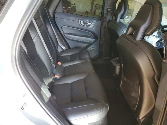 Photo 11 from auction – 2018 VOLVO XC60 T5 MO with VIN YV4102RK5J1066976