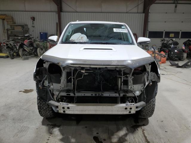 Photo 5 from auction – 2020 TOYOTA 4RUNNER SR with VIN JTEBU5JR3L5773216