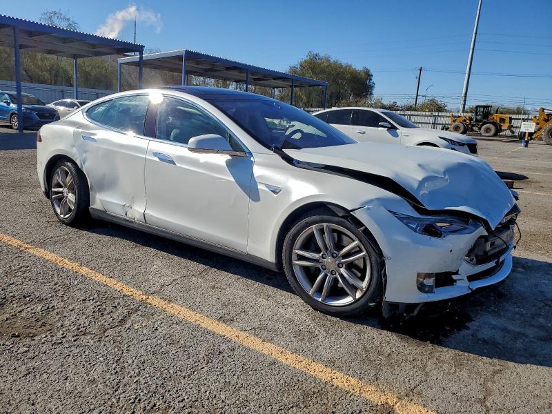 Photo 4 from auction – 2015 TESLA MODEL S with VIN 5YJSA1E29FF107922