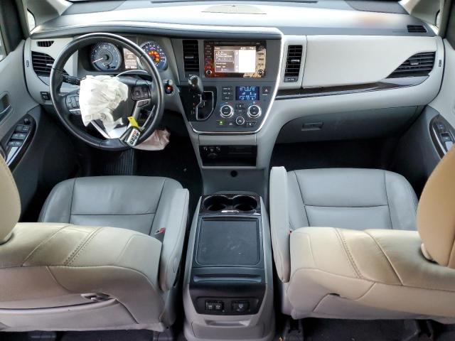 Photo 8 from auction – 2018 TOYOTA SIENNA XLE with VIN 5TDDZ3DC2JS202883
