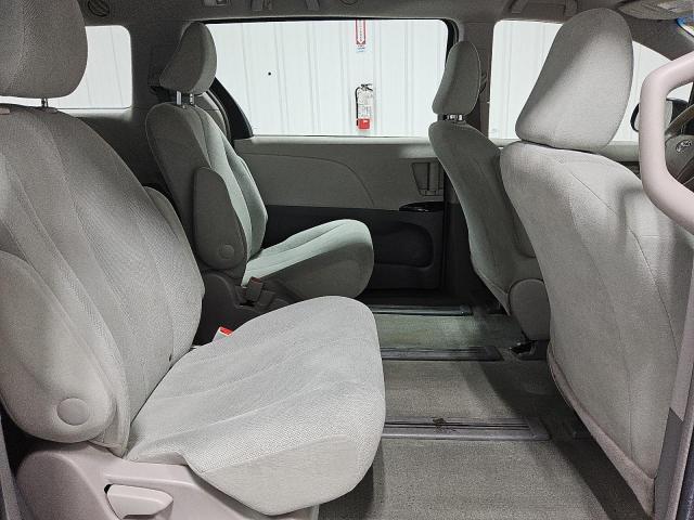 Photo 11 from auction – 2014 TOYOTA SIENNA with VIN 5TDZK3DC0ES518783