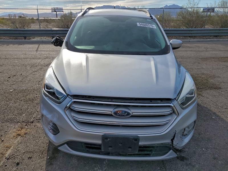 Foto 5 de la subasta – 2018 FORD ESCAPE SEL con VIN 1FMCU0HD8JUC36233
