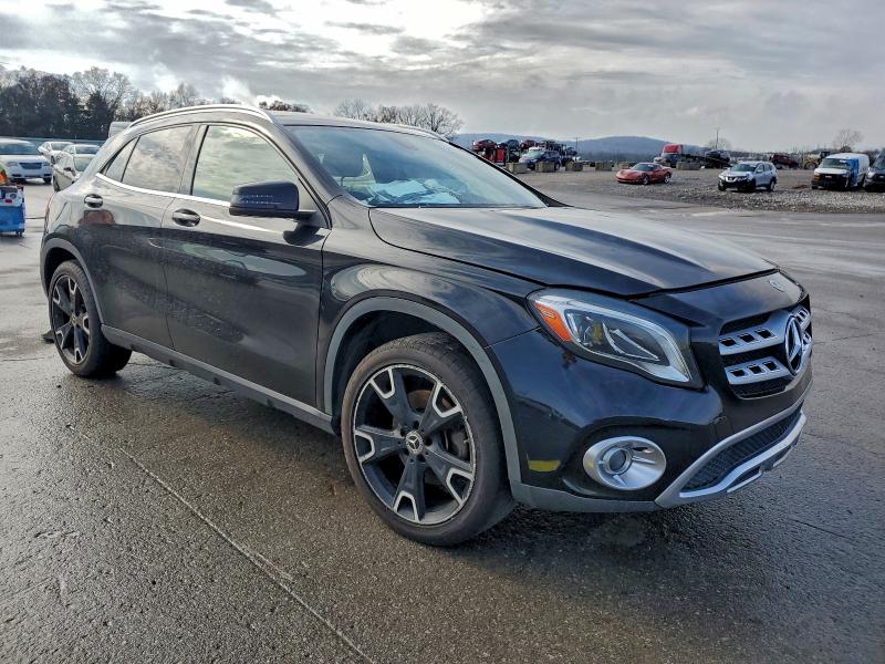 Снимка 4 от търг – 2019 MERCEDES-BENZ GLA 250 с VIN WDCTG4EB2KU007158