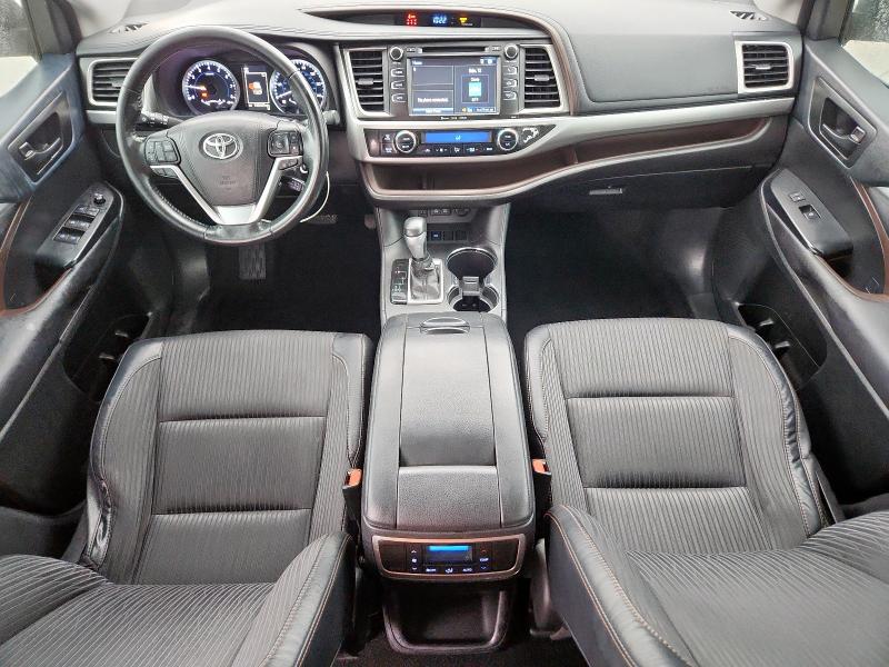 Photo 8 from auction – 2017 TOYOTA HIGHLANDER with VIN 5TDZZRFH6HS201053