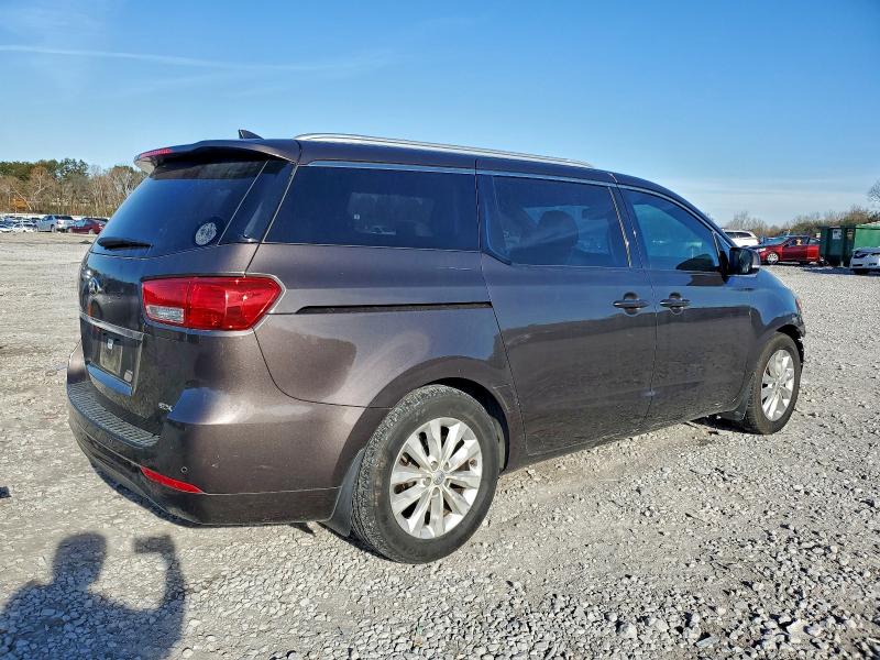 Photo 3 from auction – 2016 KIA SEDONA EX with VIN KNDMC5C1XG6137299