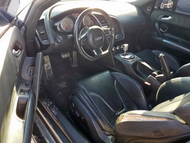 Photo 8 from auction – 2011 AUDI R8 with VIN WUAAUAFG7BN001335