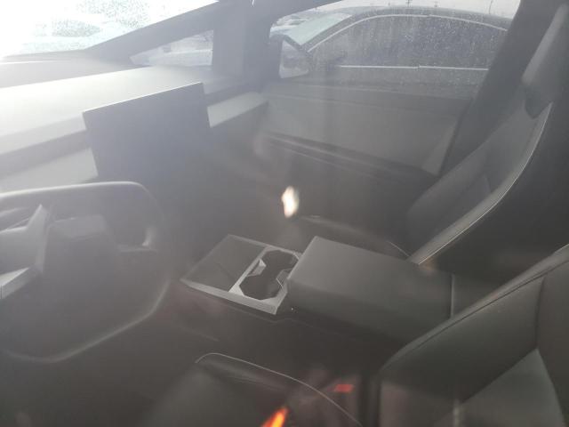 Photo 8 from auction – 2024 TESLA CYBERTRUCK with VIN 7G2CEHED1RA053937