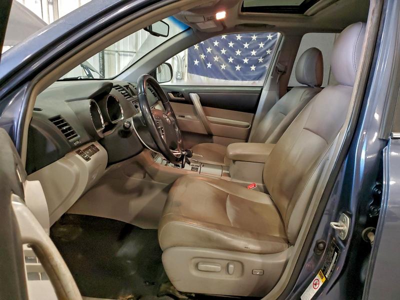 Photo 7 from auction – 2013 TOYOTA HIGHLANDER with VIN 5TDBK3EH0DS242745