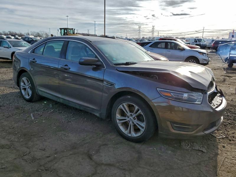 Photo 4 from auction – 2015 FORD TAURUS SEL with VIN 1FAHP2E93FG103386