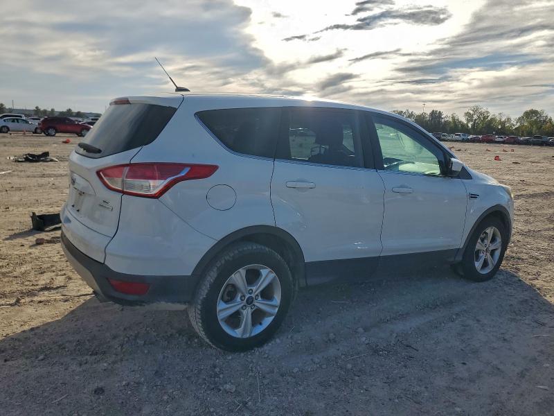 Photo 3 from auction – 2015 FORD ESCAPE SE with VIN 1FMCU0GX2FUC12187