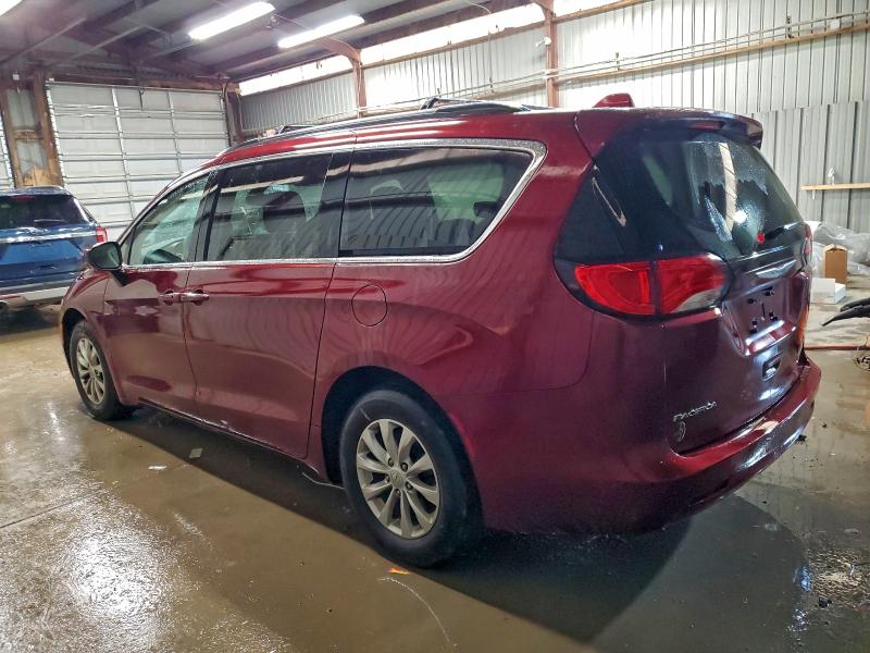 Photo 2 from auction – 2017 CHRYSLER PACIFICA T with VIN 2C4RC1DG1HR676566