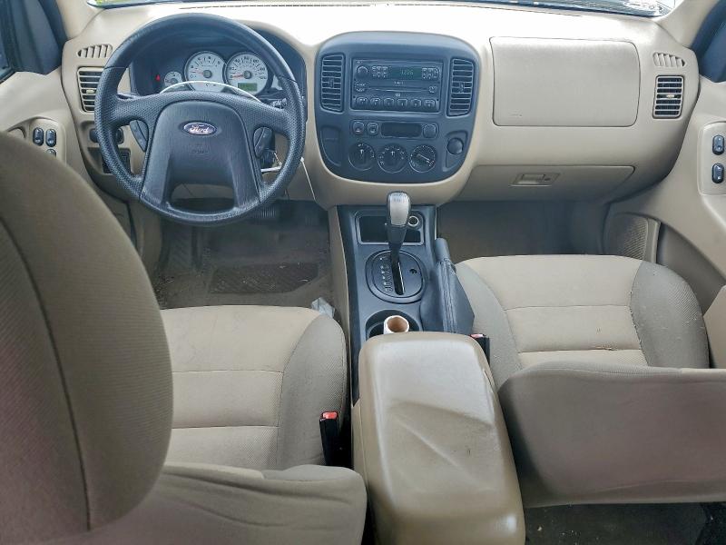 Photo 8 from auction – 2005 FORD ESCAPE XLS with VIN 1FMYU92Z35KB41918