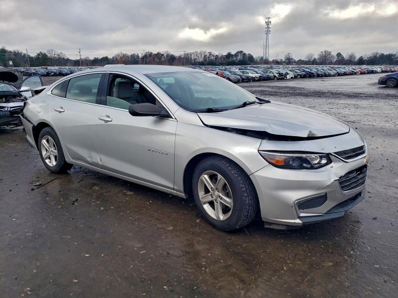 Photo 4 from auction – 2018 CHEVROLET MALIBU LT with VIN 1G1ZD5ST2JF291558