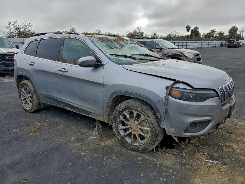 Photo 4 from auction – 2019 JEEP CHEROKEE L with VIN 1C4PJLLBXKD327656