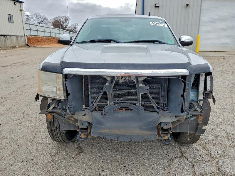 Photo 5 from auction – 2011 GMC SIERRA K15 with VIN 1GTR2VE37BZ306953
