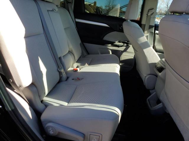 Photo 11 from auction – 2016 TOYOTA HIGHLANDER with VIN 5TDZKRFH7GS124017