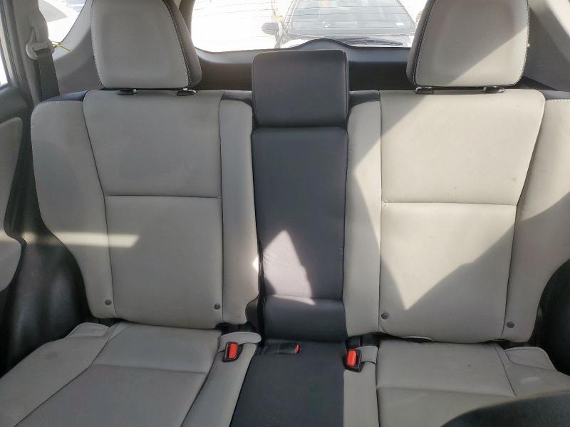 Photo 10 from auction – 2018 TOYOTA RAV4 LIMIT with VIN 2T3YFREV4JW428998