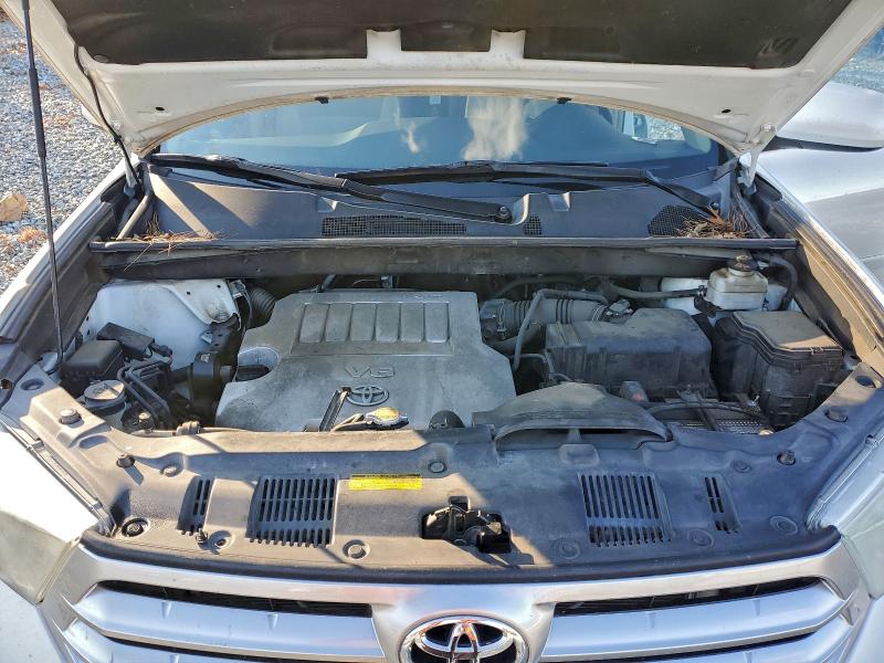 Photo 11 from auction – 2012 TOYOTA HIGHLANDER with VIN 5TDZK3EH6CS060609