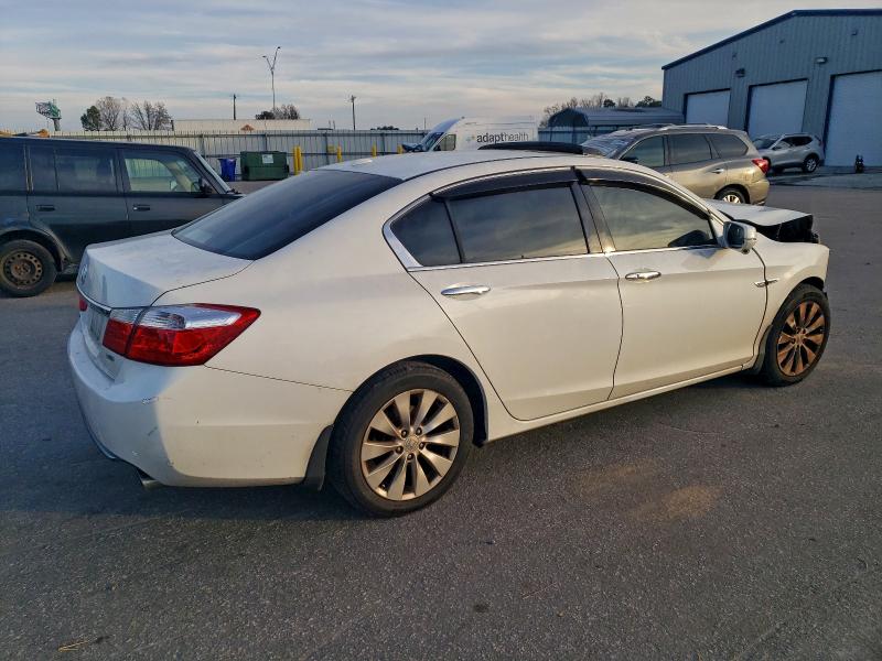 Photo 3 from auction – 2013 HONDA ACCORD EXL with VIN 1HGCR3F80DA019702