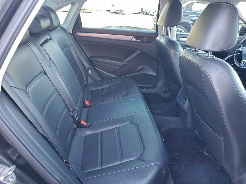 Photo 10 from auction – 2015 VOLKSWAGEN PASSAT S with VIN 1VWAT7A31FC092897