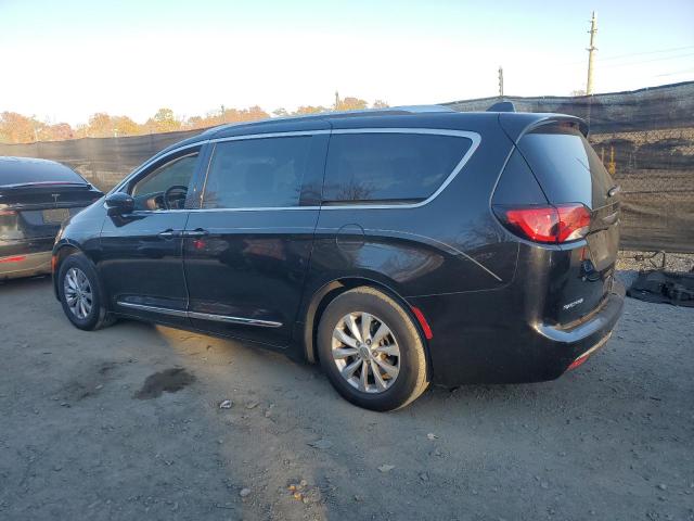 Photo 2 from auction – 2018 CHRYSLER PACIFICA with VIN 2C4RC1BG5JR322770