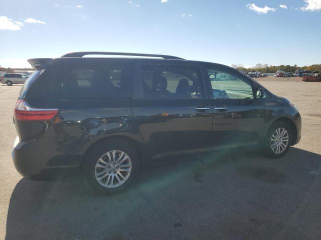 Photo 3 from auction – 2017 TOYOTA SIENNA XLE with VIN 5TDYZ3DC7HS823158