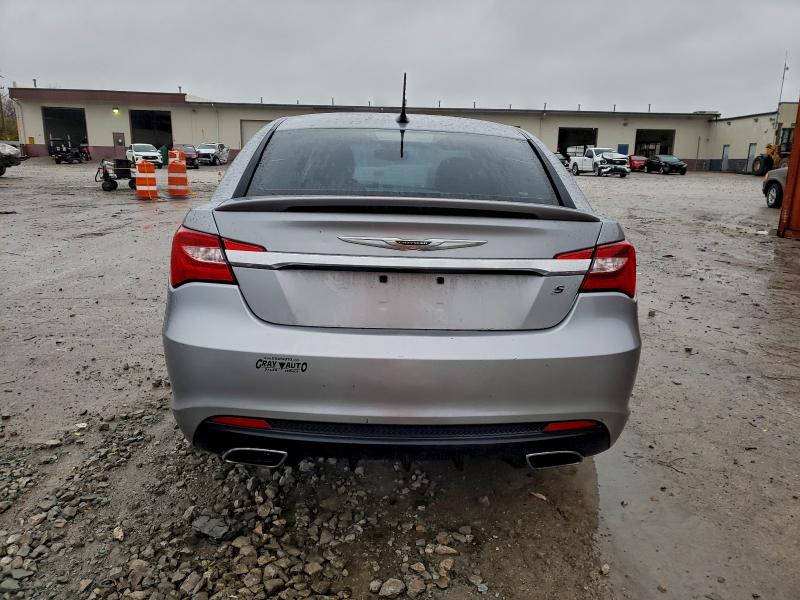 Photo 6 from auction – 2013 CHRYSLER 200 LIMITE with VIN 1C3CCBCG4DN737756