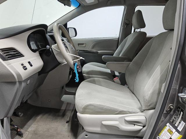 Photo 7 from auction – 2014 TOYOTA SIENNA with VIN 5TDZK3DC0ES515205