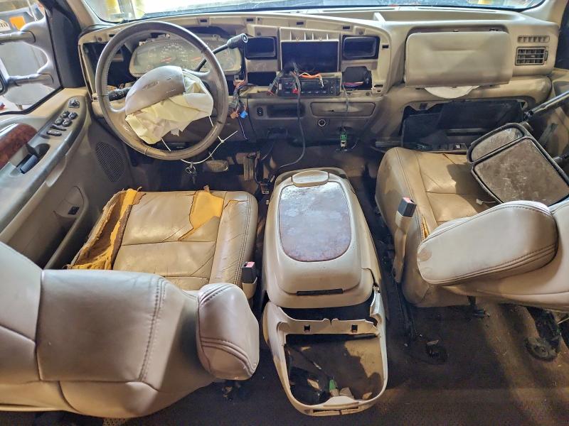 Photo 8 from auction – 2002 FORD EXCURSION with VIN 1FMSU43F72EB88196