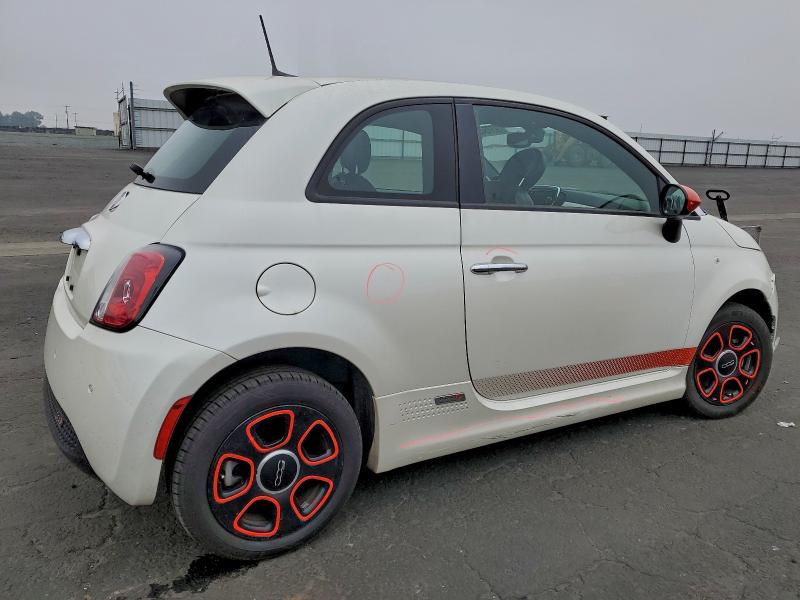 Photo 3 from auction – 2017 FIAT 500 ELECTR with VIN 3C3CFFGE9HT611695