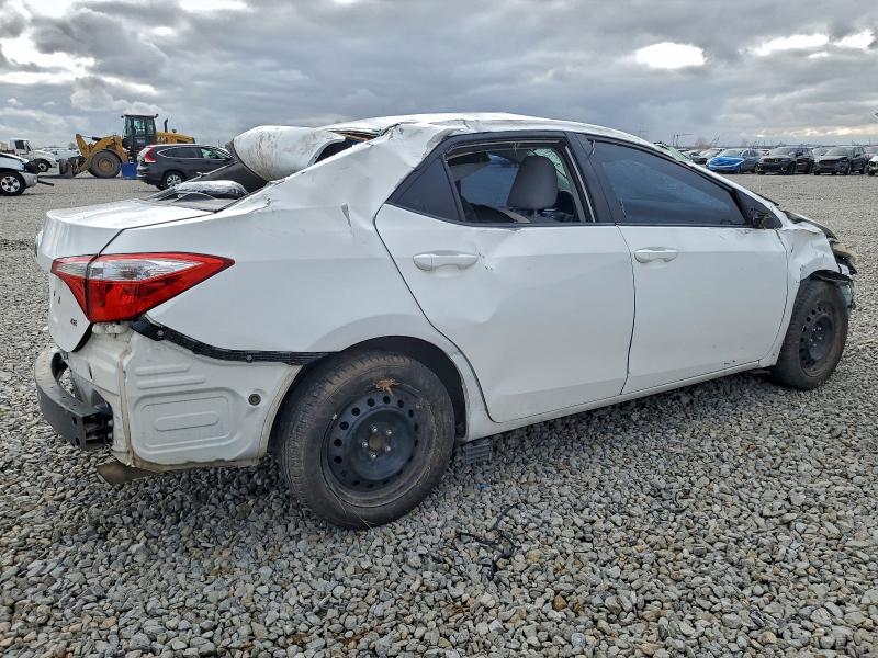 Photo 3 from auction – 2015 TOYOTA COROLLA L with VIN 5YFBURHE1FP194506