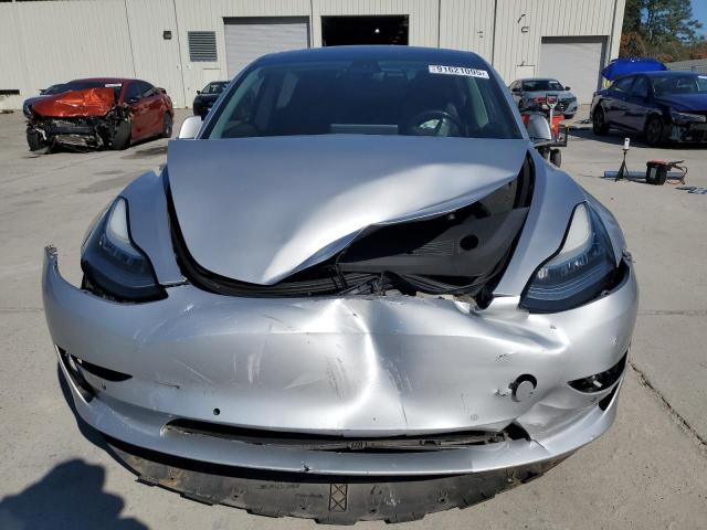 Photo 5 from auction – 2018 TESLA MODEL 3 with VIN 5YJ3E1EB0JF087495