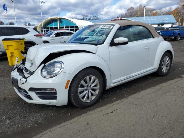 VOLKSWAGEN BEETLE S/S 2017 with VIN 3VW517AT4HM823931 - Photo from auction